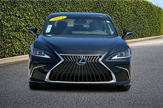 Used 2024 Lexus ES 350 w/ Accessory Package (Z2) FWD image 9