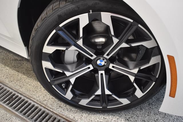 New 2026 BMW 330i xDrive Sedan w/ Convenience Package AWD/4WD image 30