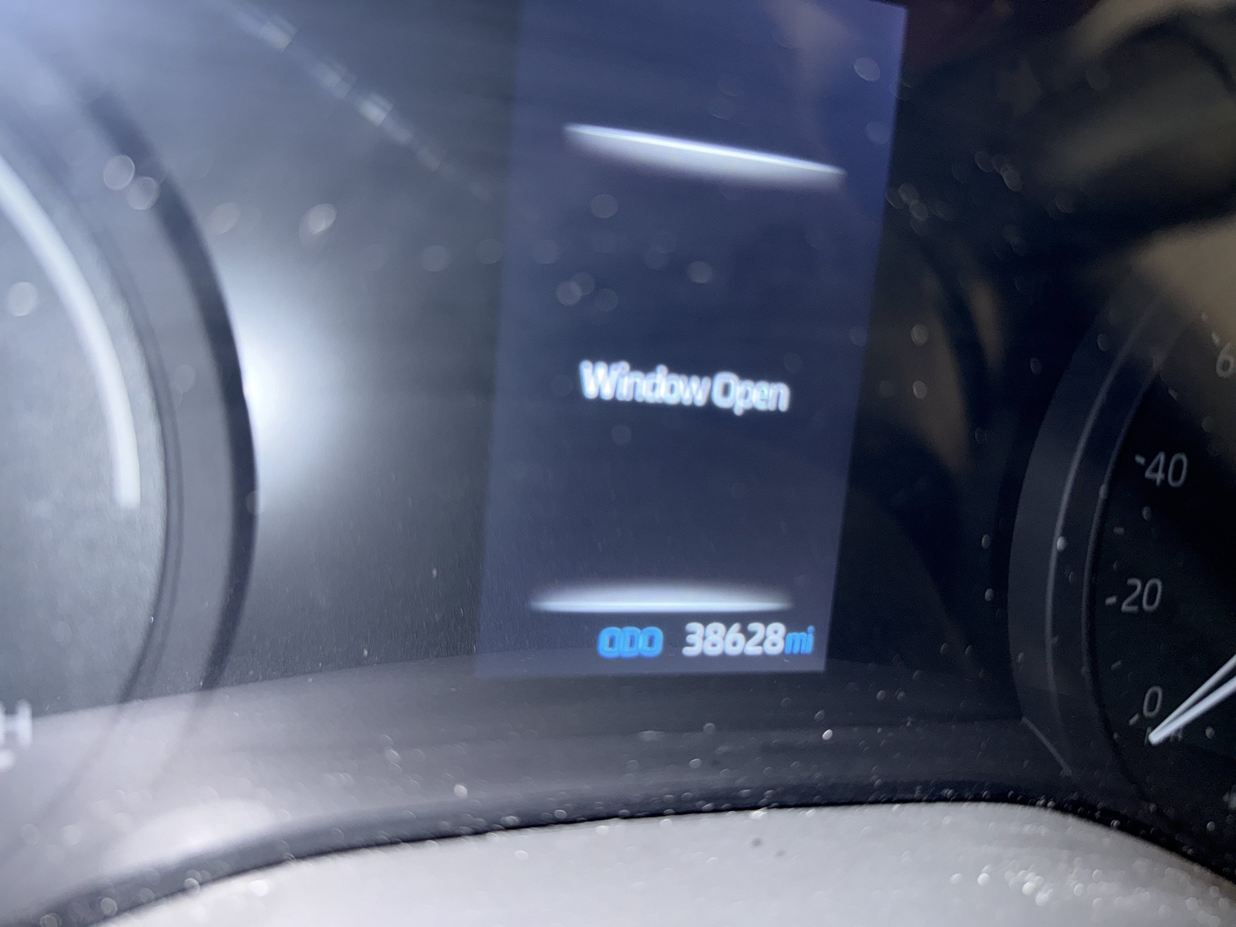 Used 2023 Toyota Sienna LE FWD image 5