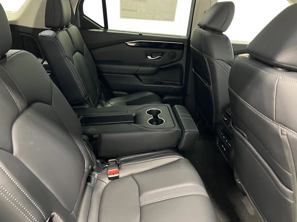 New 2025 Honda Pilot Touring image 38