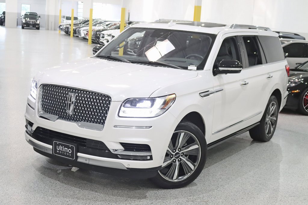 Used 2019 Lincoln Navigator Reserve image 5