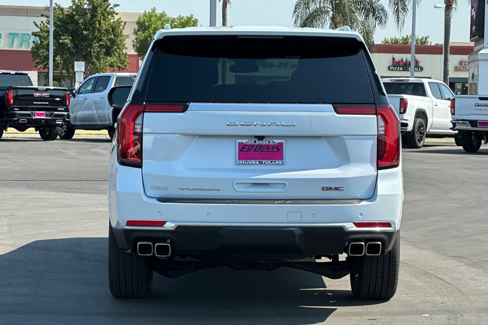 Used 2026 GMC Yukon Denali w/ Sun & Power Step Package AWD/4WD image 6