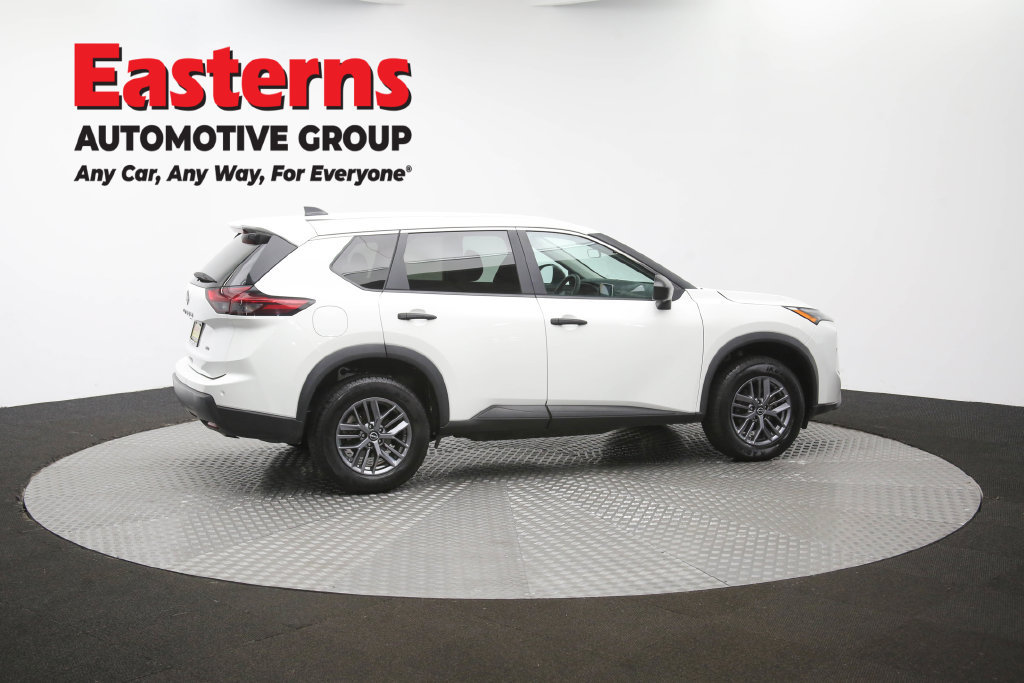 Used 2024 Nissan Rogue S AWD/4WD image 41