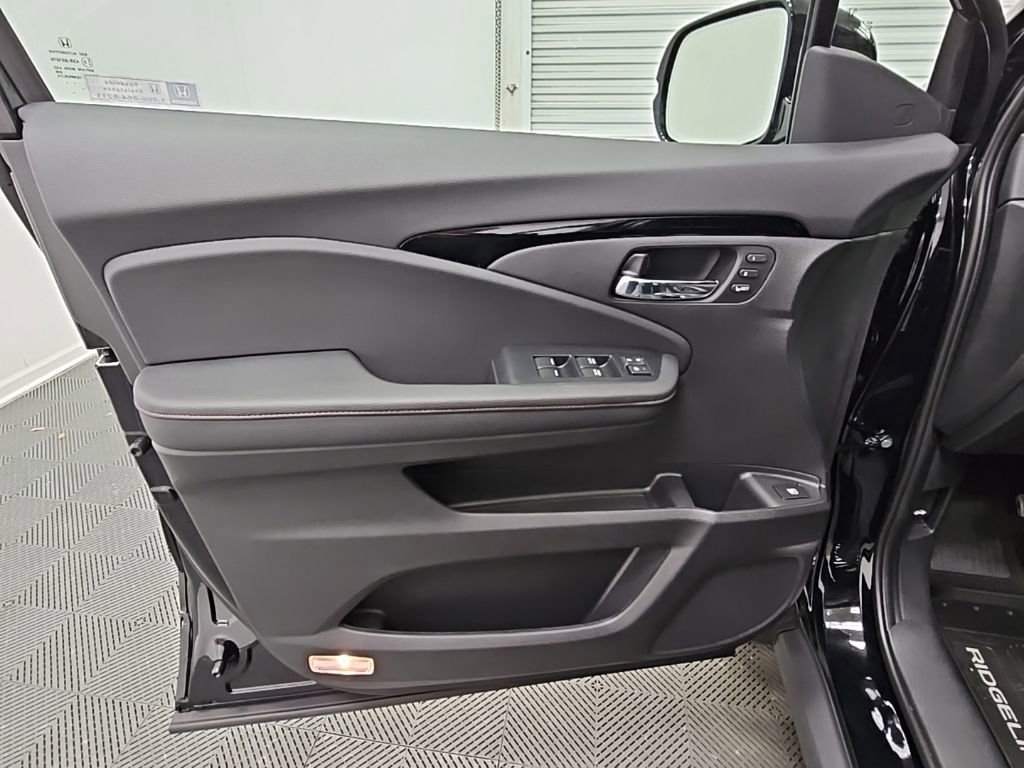 New 2026 Honda Ridgeline Black Edition image 29