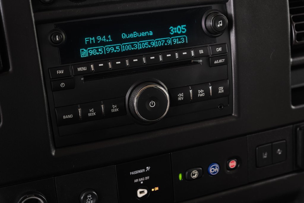 Used 2021 Chevrolet Express 3500 LS w/ Chrome Appearance Package RWD image 21