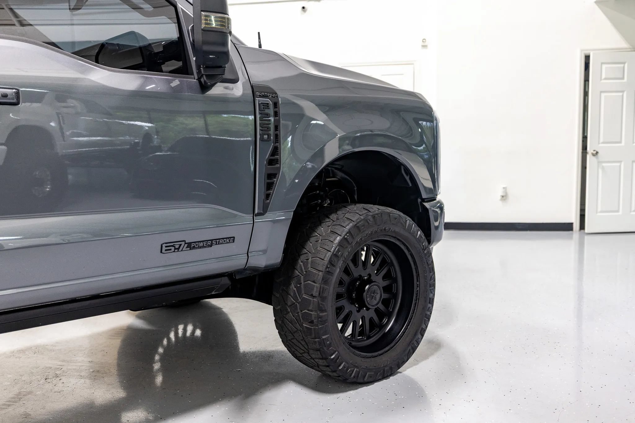 Used 2024 Ford F250 Platinum AWD/4WD image 28