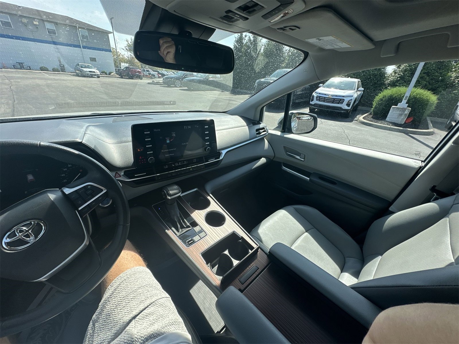 Used 2024 Toyota Sienna XLE image 14