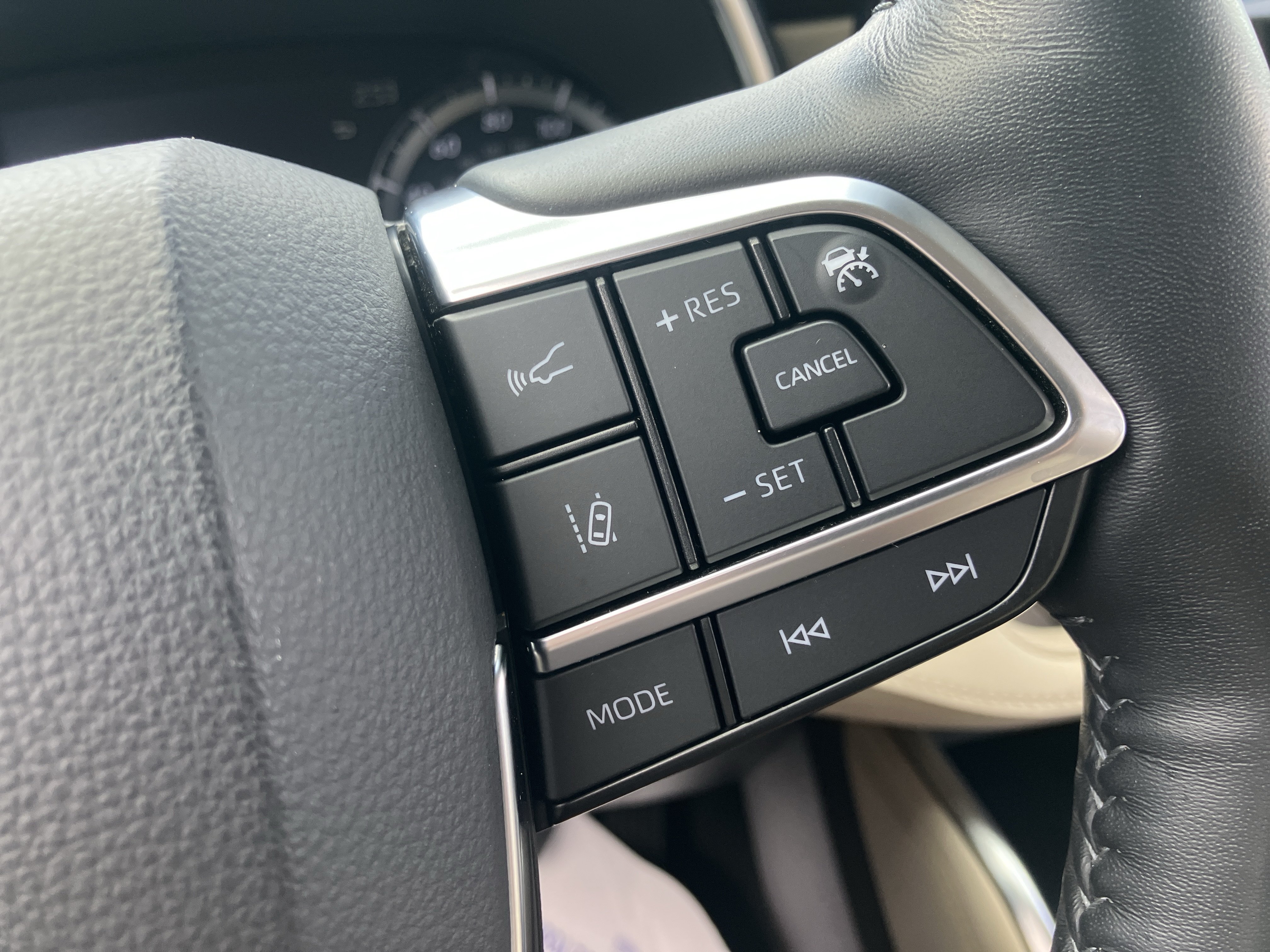 Used 2020 Toyota Highlander Limited AWD/4WD image 26