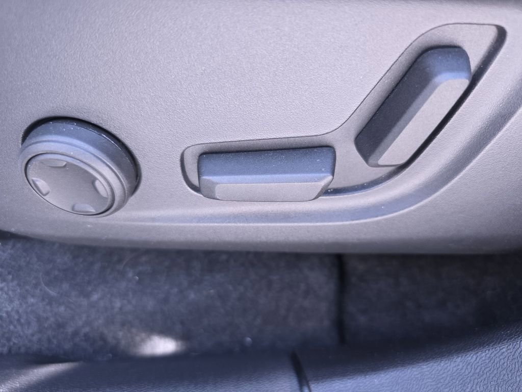 Used 2023 Volvo XC40 Recharge Ultimate w/ Protection Package Premier image 31