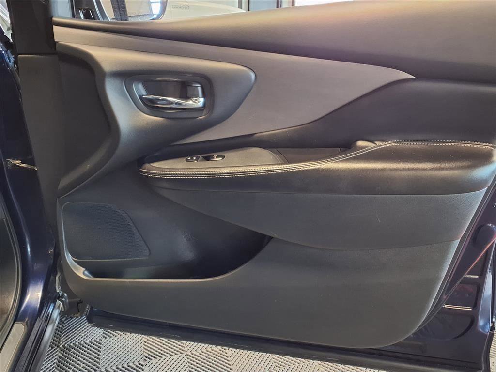 Used 2023 Nissan Murano S image 13