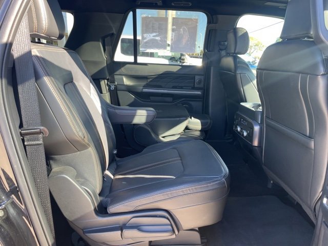 Used 2022 Ford Expedition Max Platinum image 16