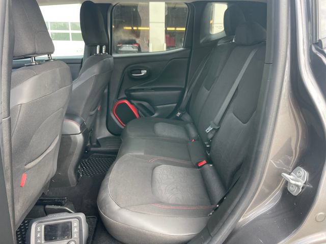 Used 2017 Jeep Renegade Trailhawk AWD/4WD image 29