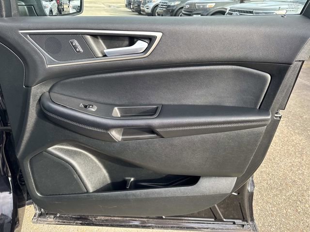 Used 2022 Ford Edge SEL image 18