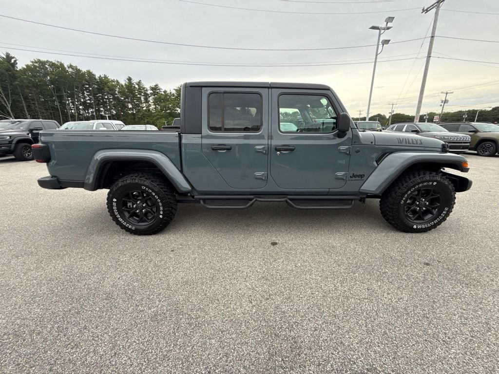 Certified 2025 Jeep Gladiator Overland AWD/4WD image 6