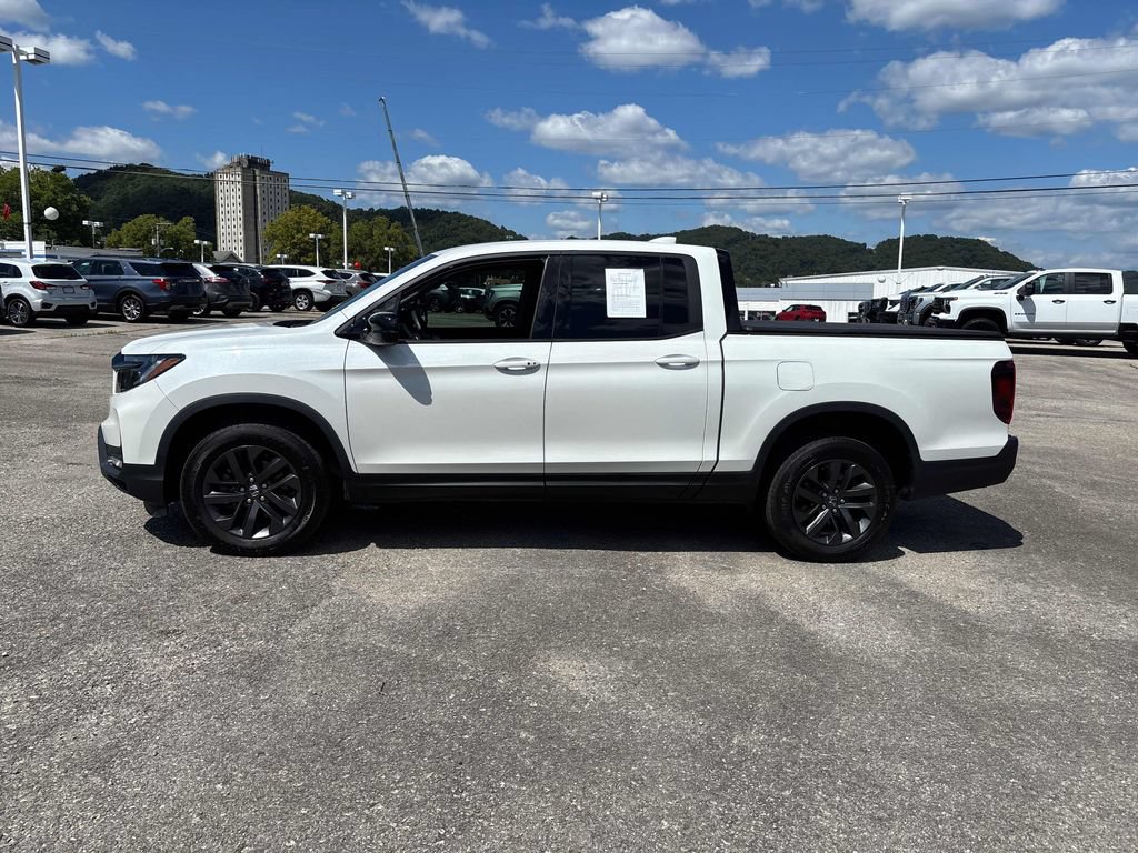 Used 2021 Honda Ridgeline Sport image 2