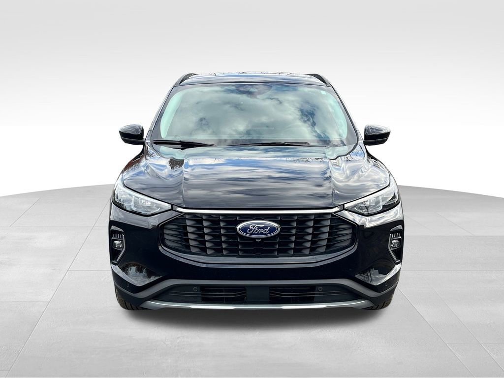 Used 2023 Ford Escape Platinum image 7