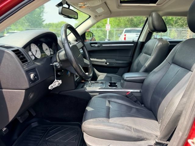 Used 2008 Chrysler 300 Touring w/ Comfort/Convenience Group RWD image 6