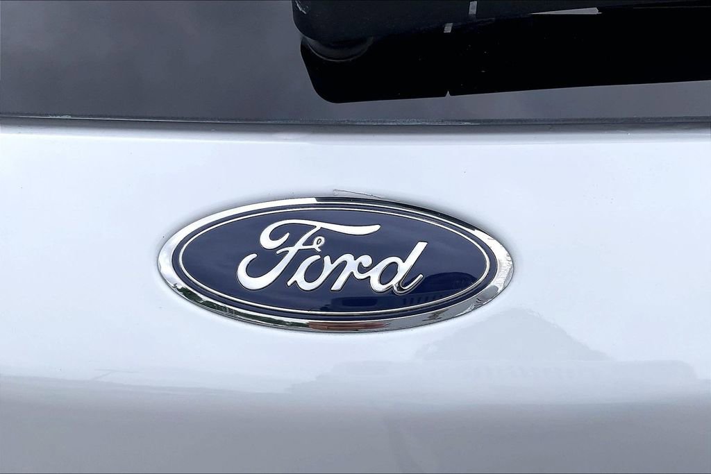 Used 2022 Ford Escape SE w/ SE Sport Appearance Package FWD image 41