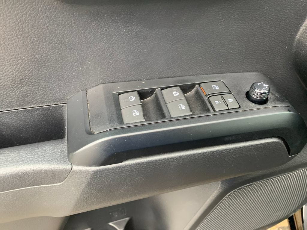 Used 2023 Toyota Tacoma SR AWD/4WD image 13