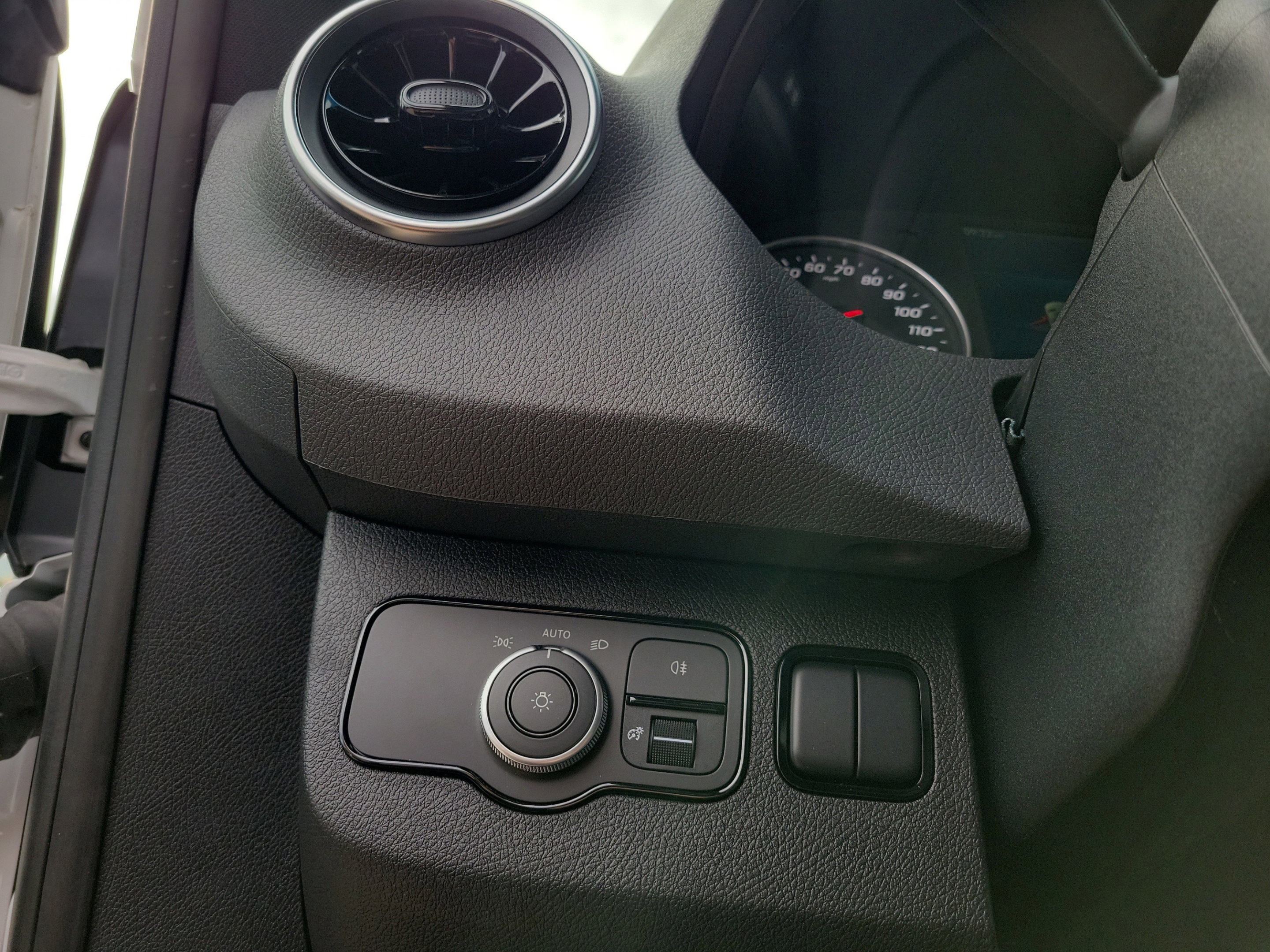 Used 2025 Mercedes-Benz Sprinter 2500 image 22