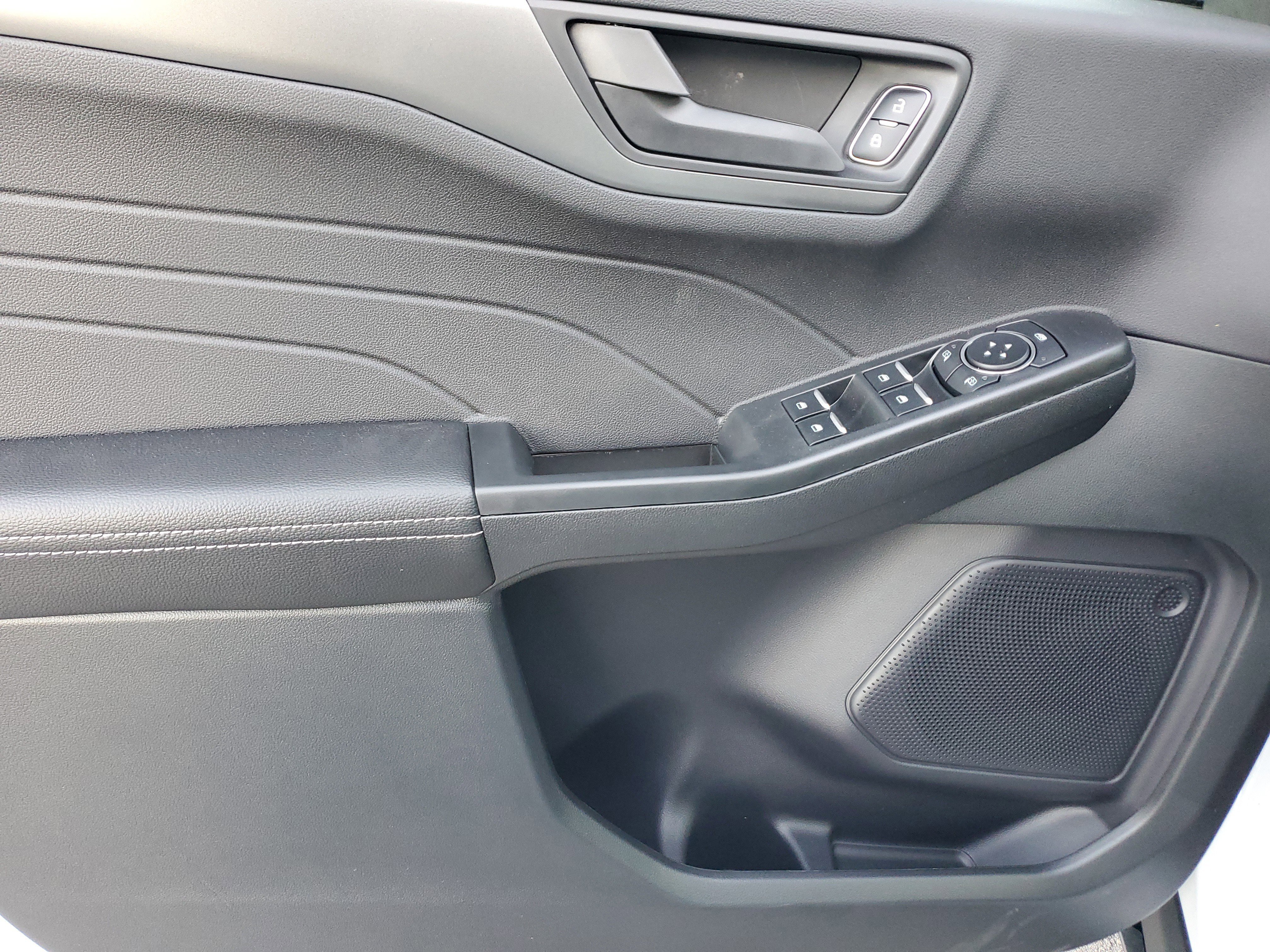 New 2026 Ford Escape Active image 12