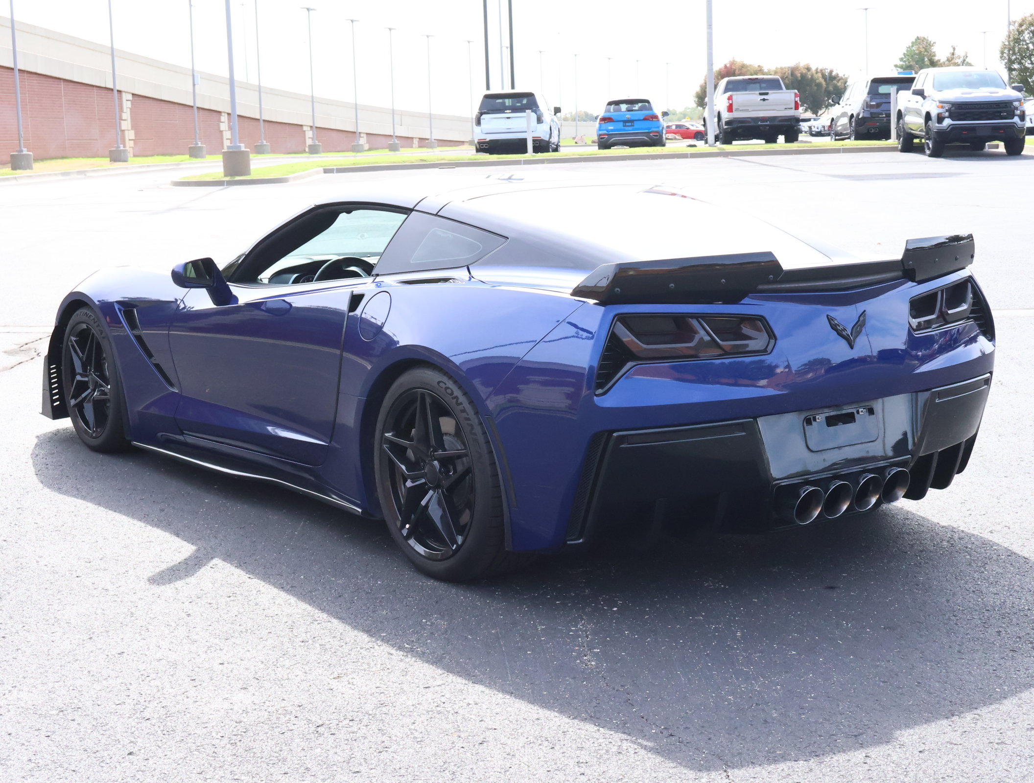 Used 2017 Chevrolet Corvette Stingray Coupe w/ 1LT RWD image 6