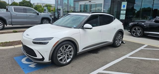 Used 2023 Genesis GV60 Advanced AWD/4WD image 2