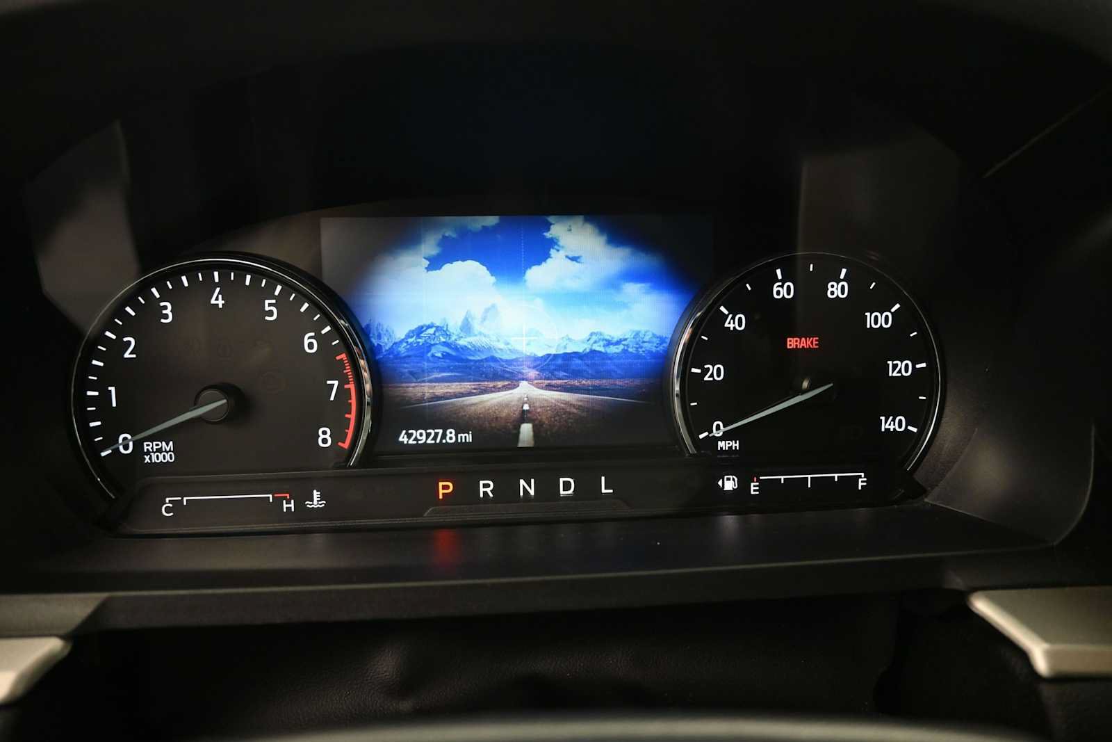 Used 2022 Ford Explorer XLT w/ Equipment Group 202A AWD/4WD image 9