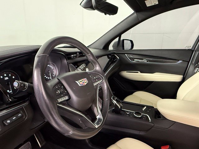Used 2022 Cadillac XT6 Sport w/ Technology Package AWD/4WD image 18