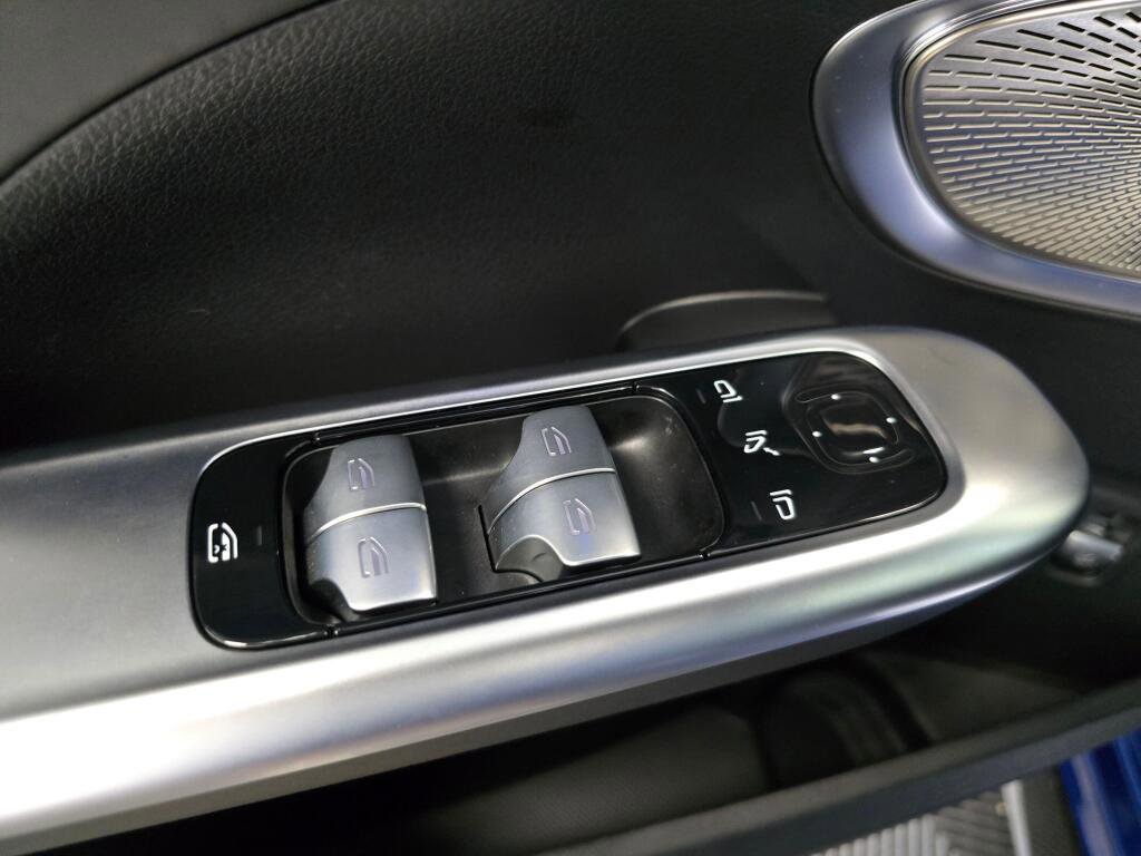 Used 2024 Mercedes-Benz C 63 AMG S image 32