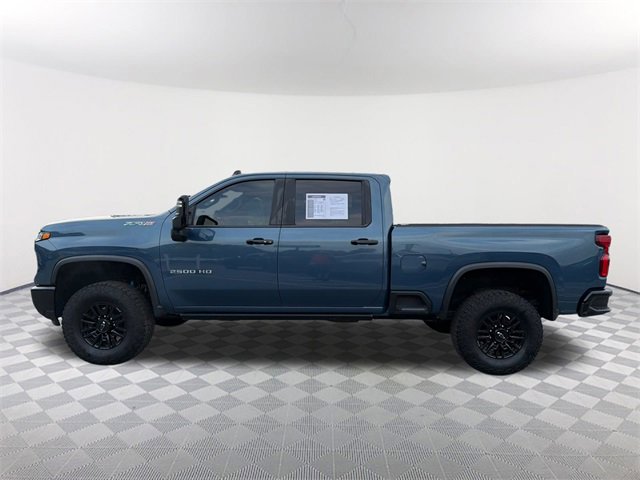 Used 2024 Chevrolet Silverado 2500 ZR2 w/ Technology Package image 8