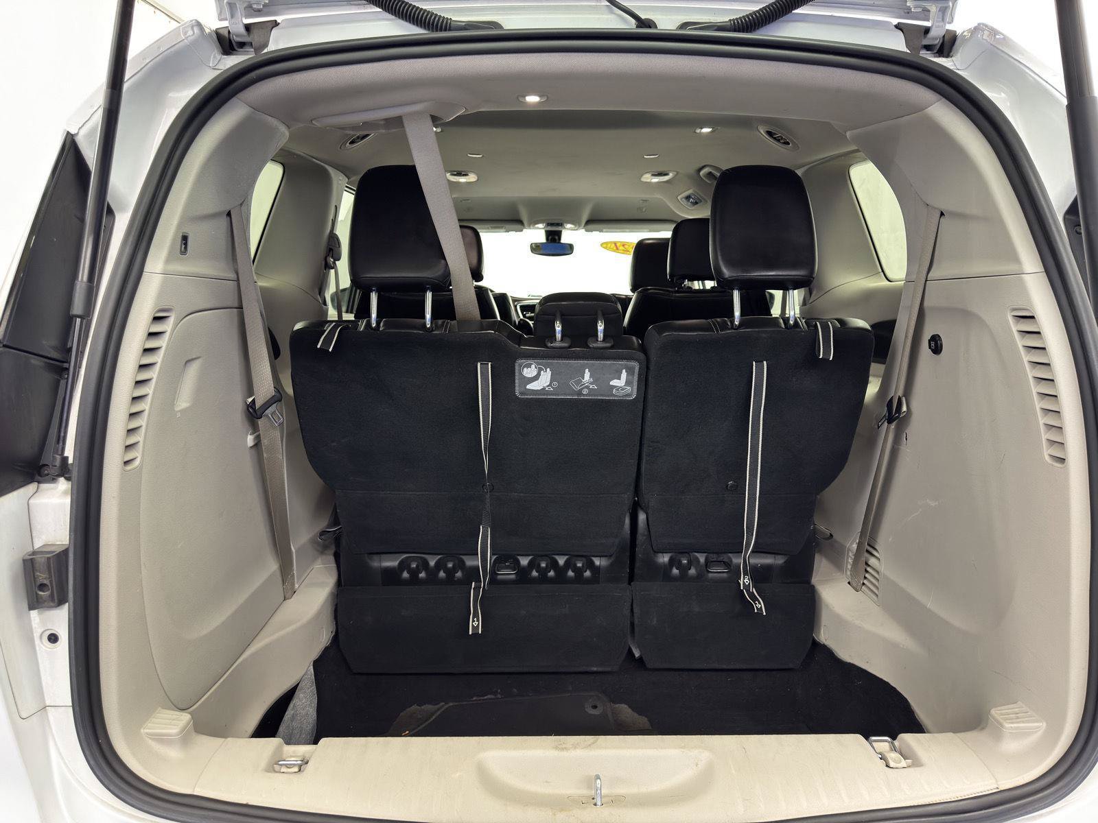 Used 2021 Chrysler Voyager Lxi FWD image 25