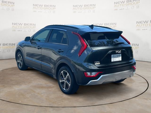 Used 2024 Kia Niro EX FWD image 3