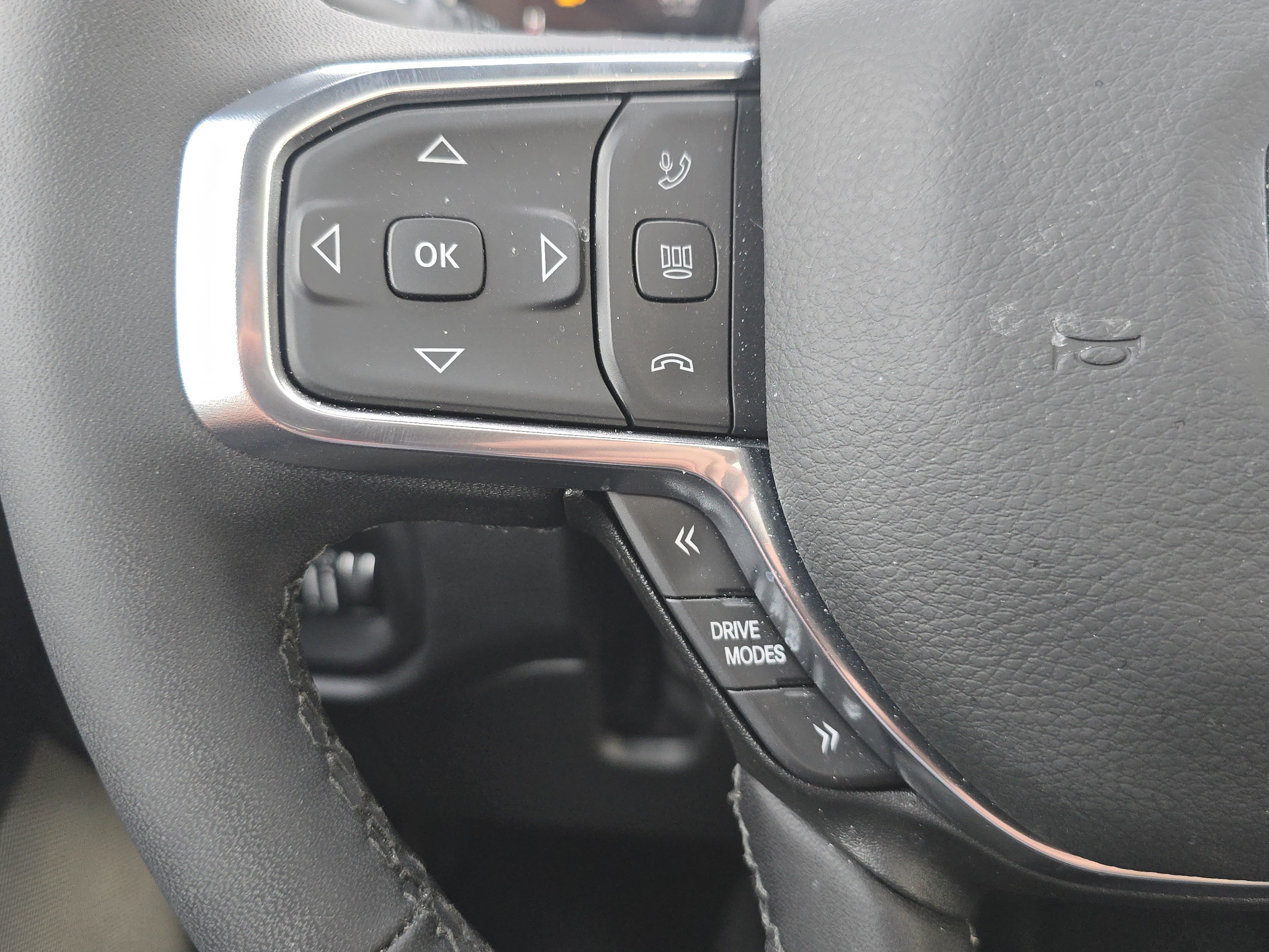New 2025 RAM 1500 Laramie w/ Night Edition AWD/4WD image 9