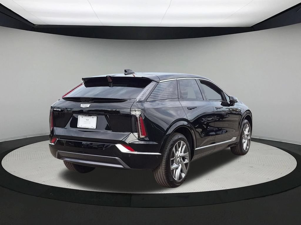 Used 2027 Cadillac Optiq Luxury RWD image 5