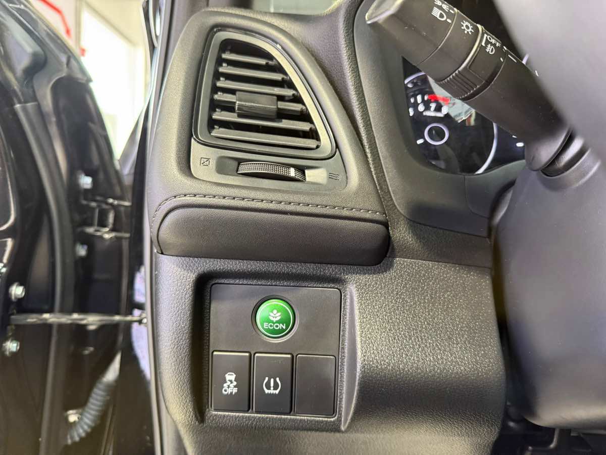 Used 2022 Honda HR-V Sport image 22