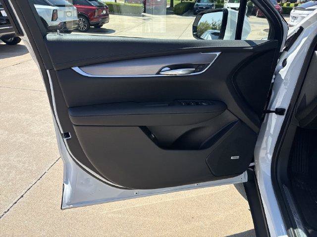 New 2026 Cadillac XT5 Luxury AWD/4WD image 11