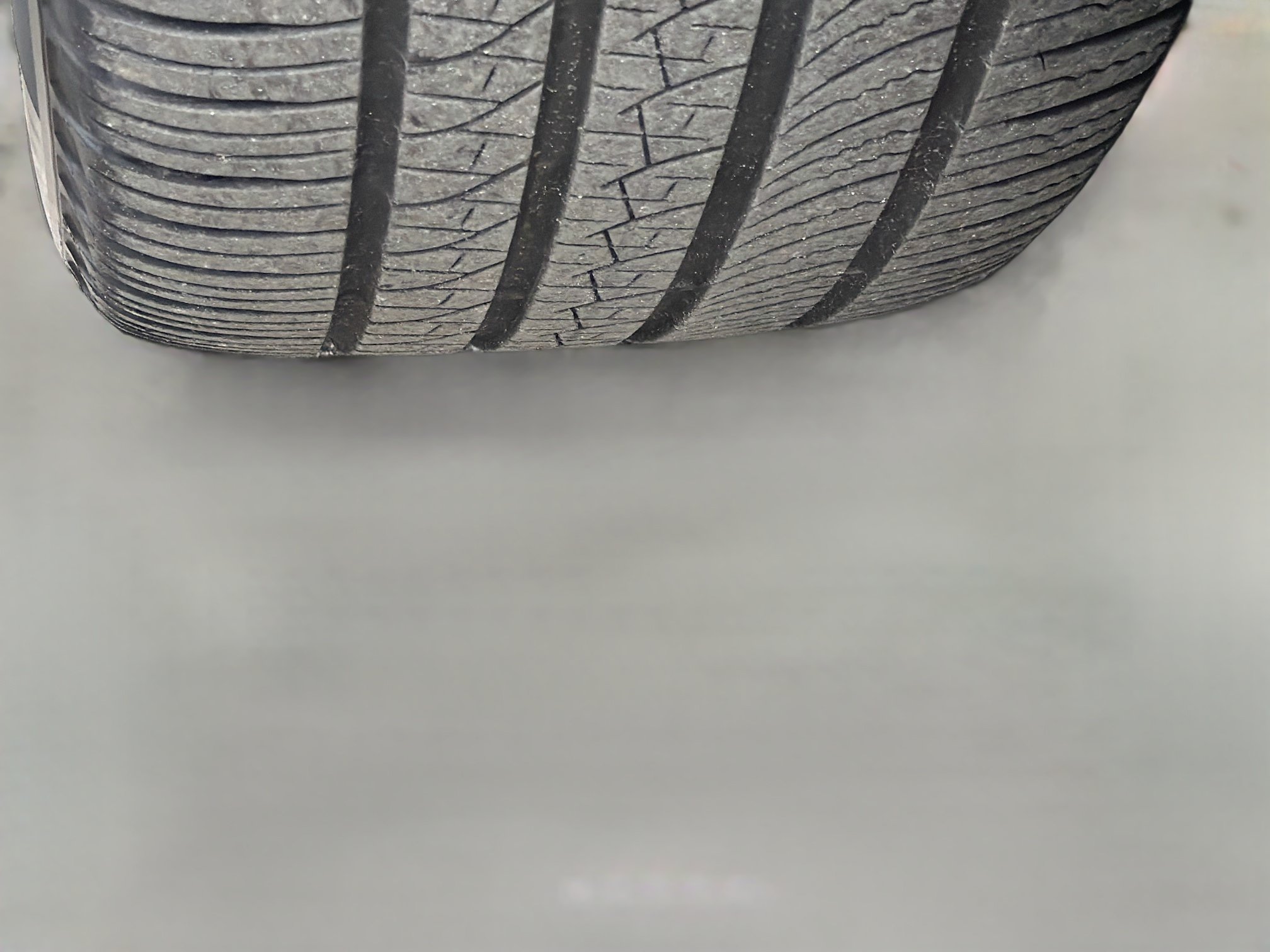 Certified 2025 Land Rover Discovery Dynamic SE AWD/4WD image 44