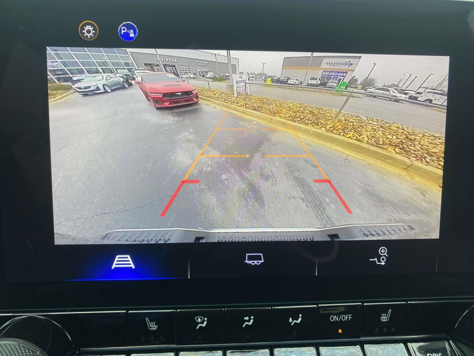 Used 2024 Chevrolet Colorado LT w/ LT Convenience Package II image 25