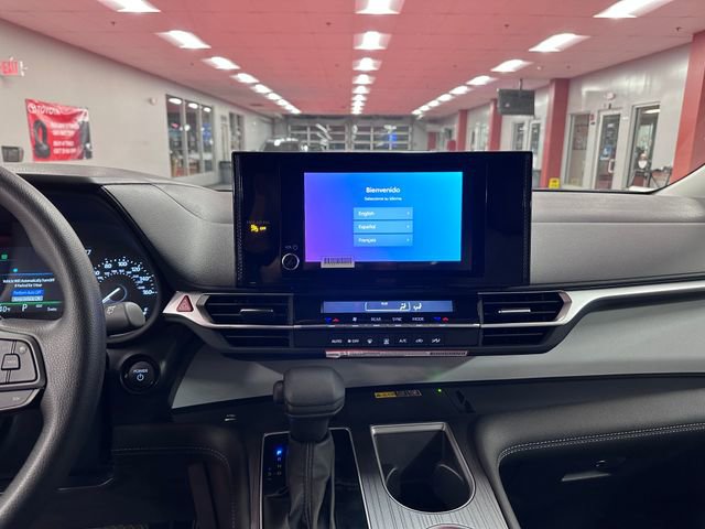 Used 2026 Toyota Sienna LE image 22