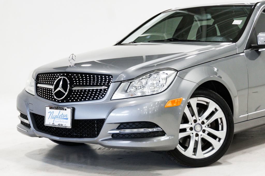 Used 2013 Mercedes-Benz C 300 4MATIC Sedan w/ Multimedia Pkg image 2