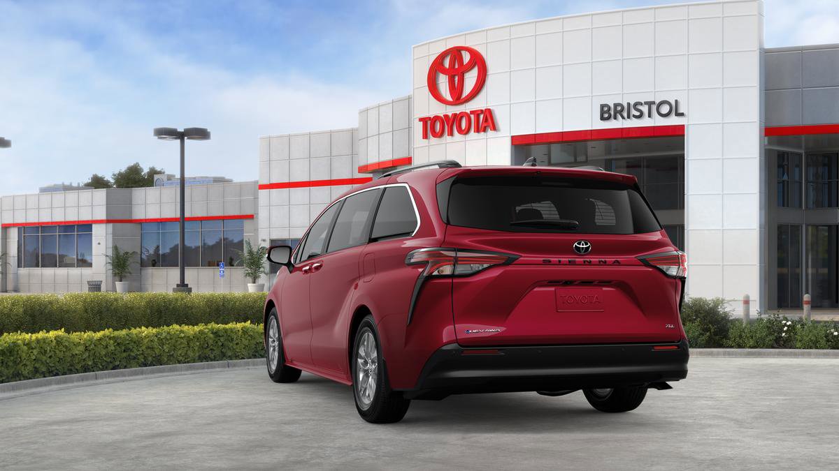 New 2026 Toyota Sienna XLE image 25