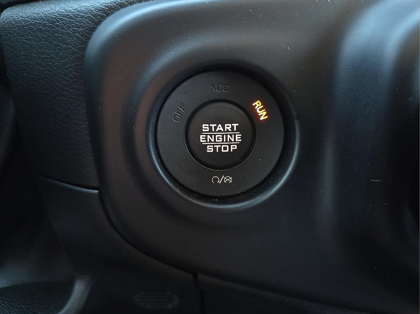 Used 2020 Jeep Wrangler Unlimited Sahara AWD/4WD image 19