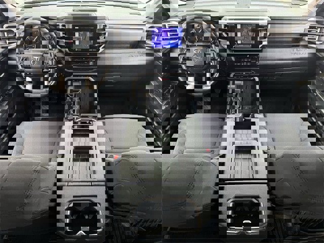 Used 2022 Toyota Tundra SR5 w/ SR5 Convenience Package image 14