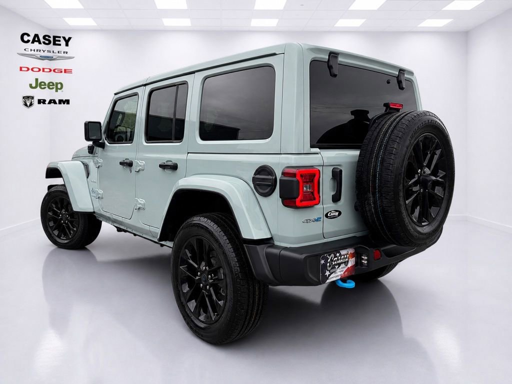 Used 2024 Jeep Wrangler Unlimited Sahara AWD/4WD image 7