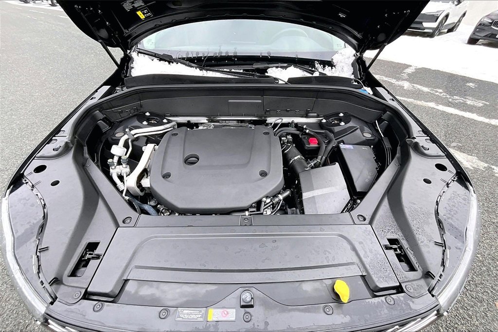 Certified 2026 Volvo XC90 B6 Plus w/ Protection Package Premier image 31