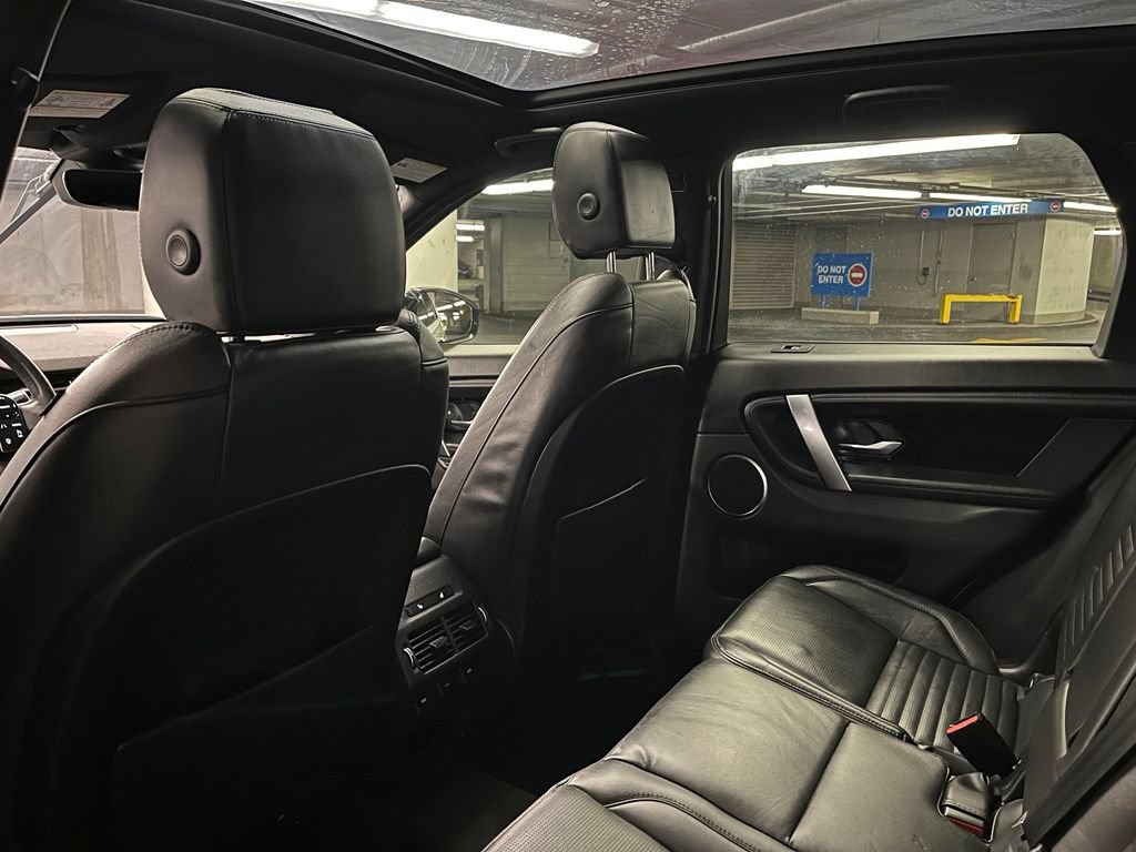 Used 2020 Land Rover Discovery Sport SE AWD/4WD image 22