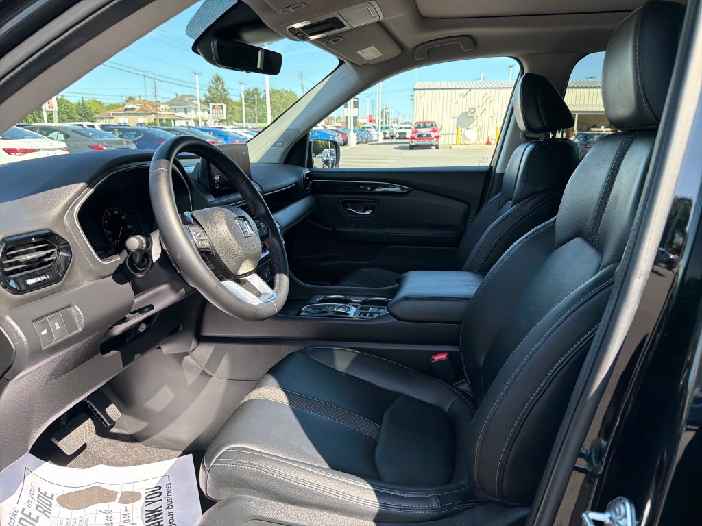 Used 2024 Honda Pilot Touring image 10