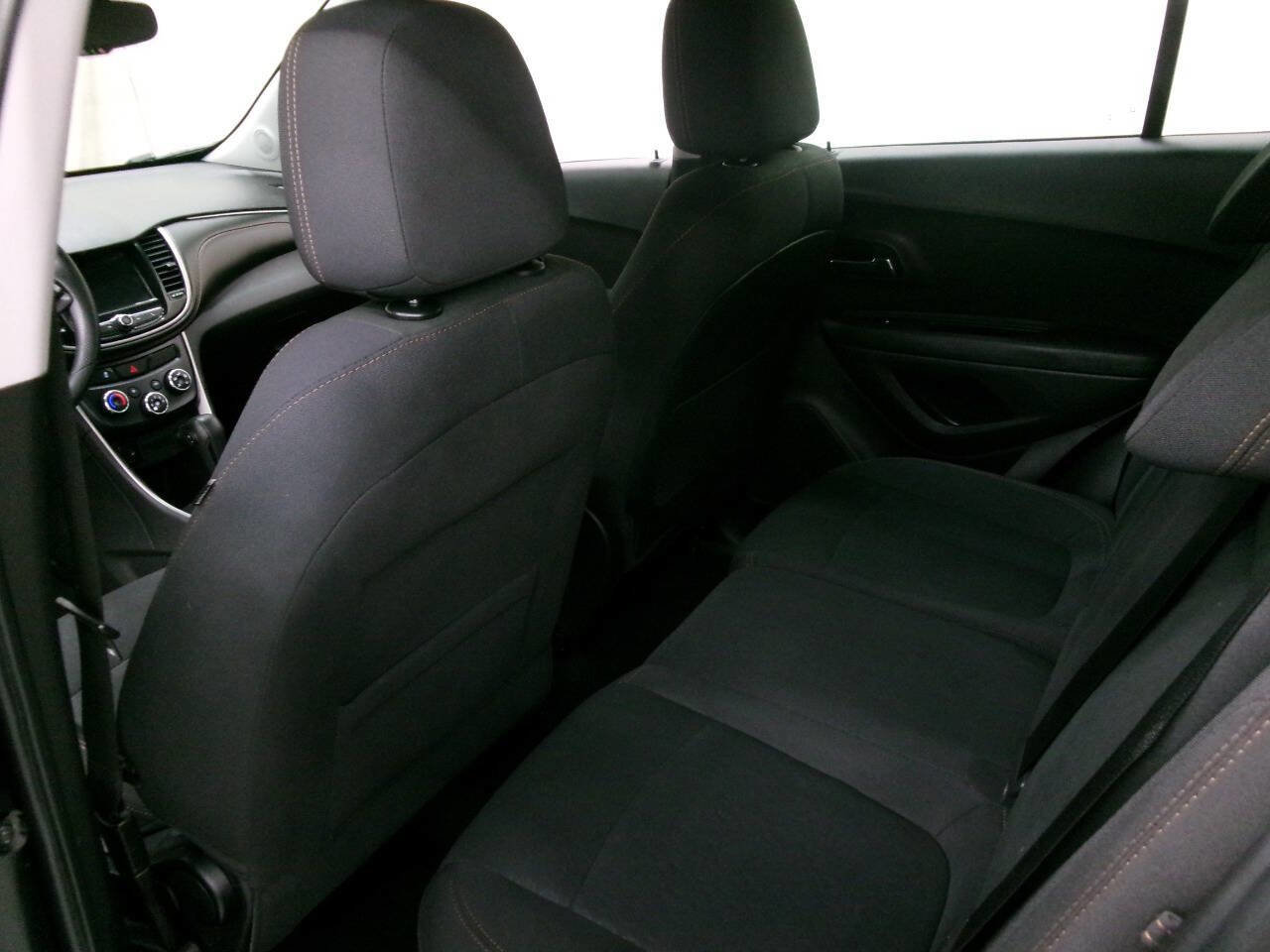 Used 2018 Chevrolet Trax LS image 15