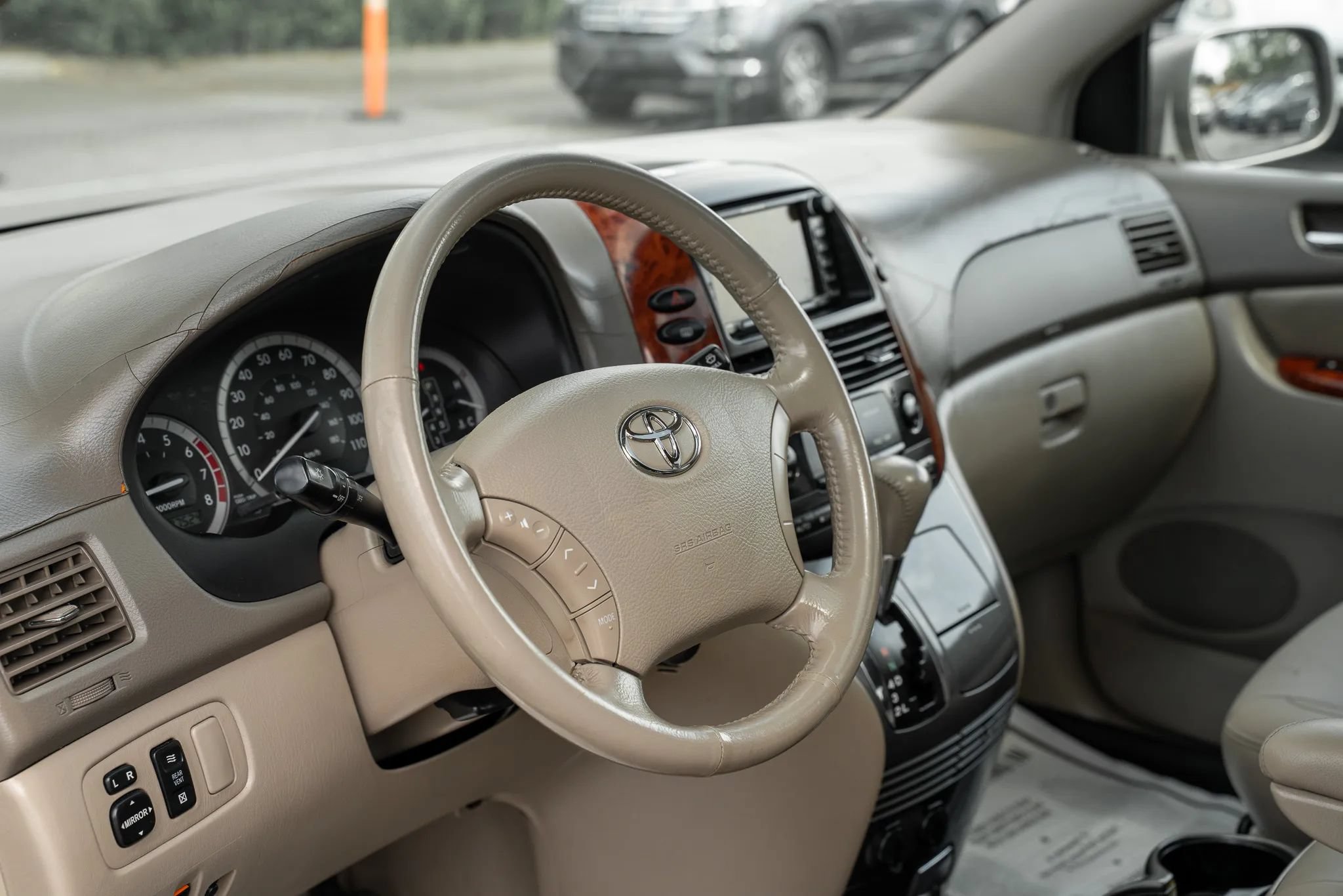 Used 2004 Toyota Sienna XLE FWD image 17